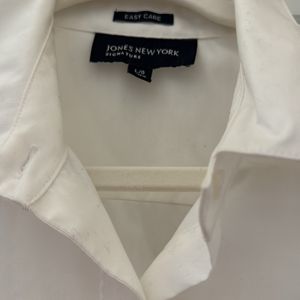 White button down blouse - Picture 2 of 6